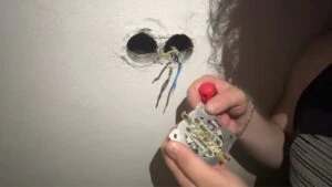 Yerinden çıkan priz sorununa kesin çözüm! 6 yerinden cikan priz icin cozum onerileri