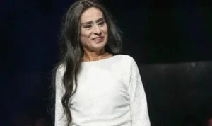 yildiz tilbe hastaligini sahne ortasinda acikladi 8404