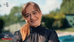 zuhal topalla yemekteyiz aysenur bakici kimdir kac yasinda nereli ve ne is yapiyor