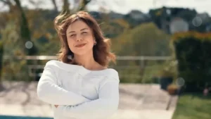 zuhal topalla yemekteyiz elif arin kimdir kac yasinda nereli